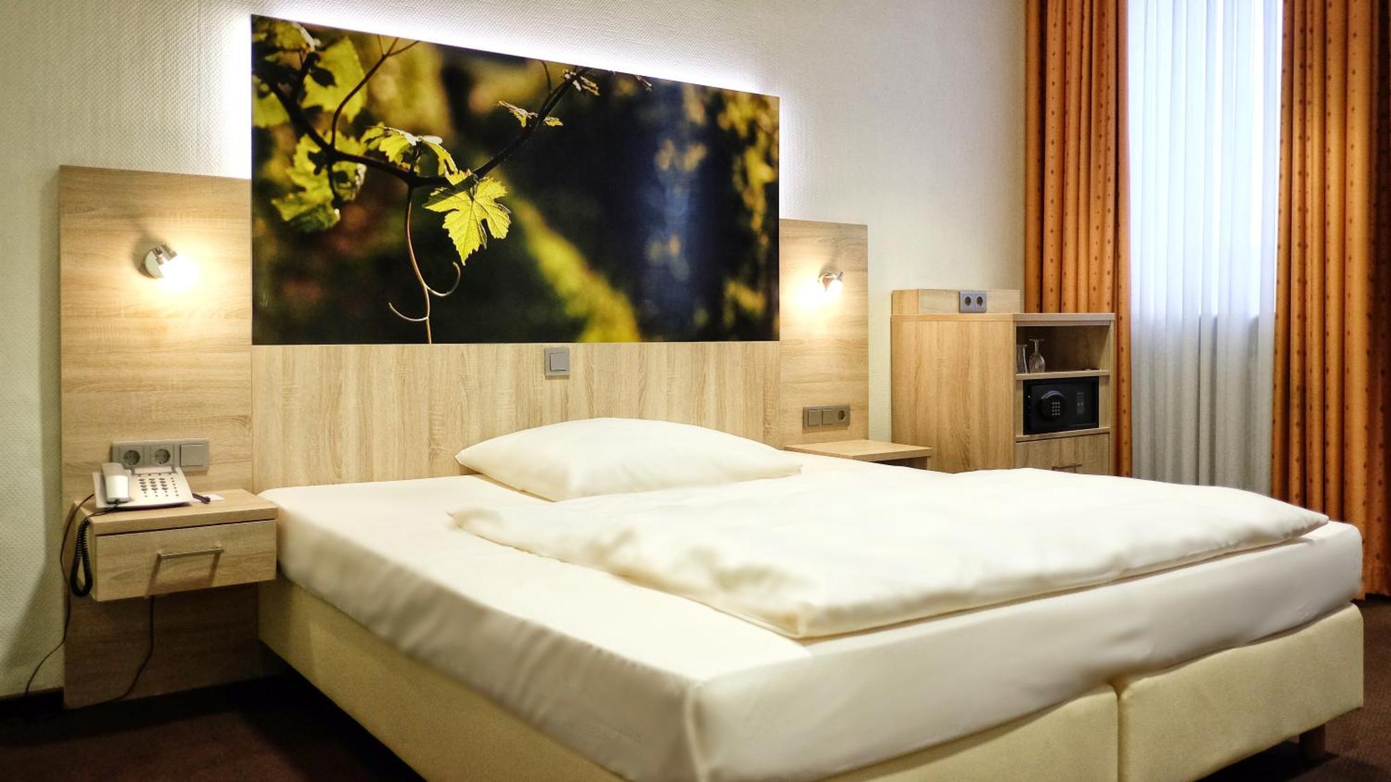 שוויינפורט Hotel Ross מראה חיצוני תמונה